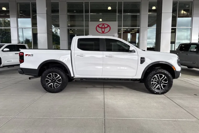 2024 Ford Ranger Lariat photo 1
