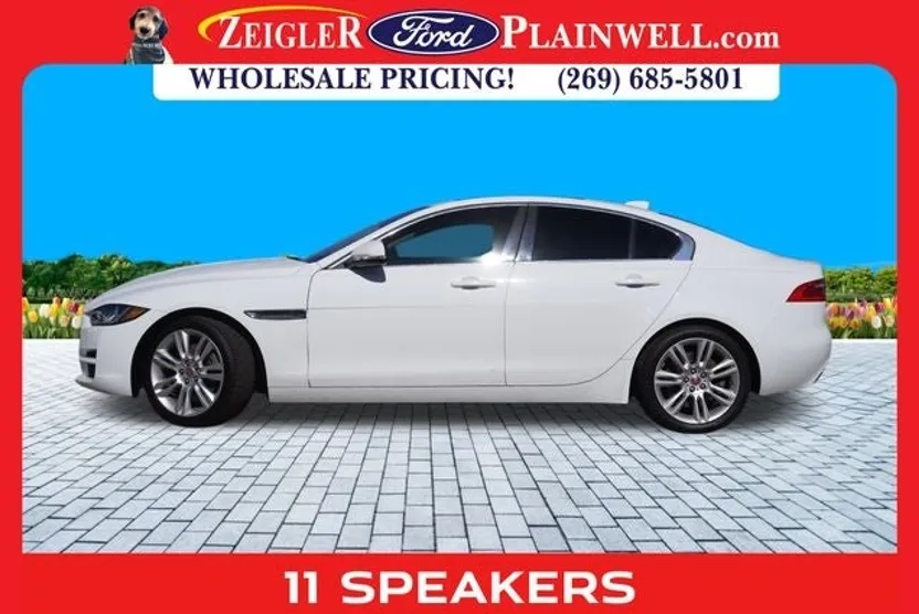 2019 Jaguar XE Premium photo 1