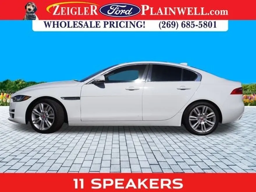 2019 Jaguar XE Premium photo 1