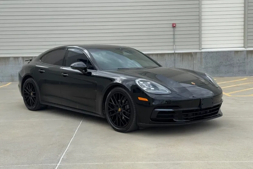 2020 Porsche Panamera Base photo 1