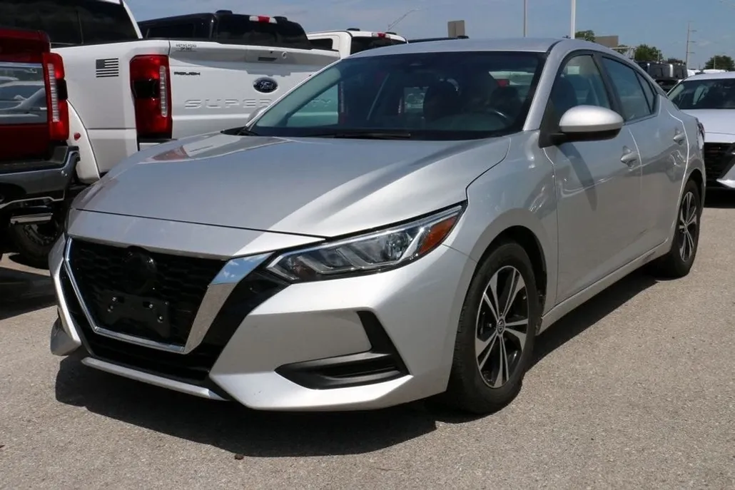 2022 Nissan Sentra SV photo 1