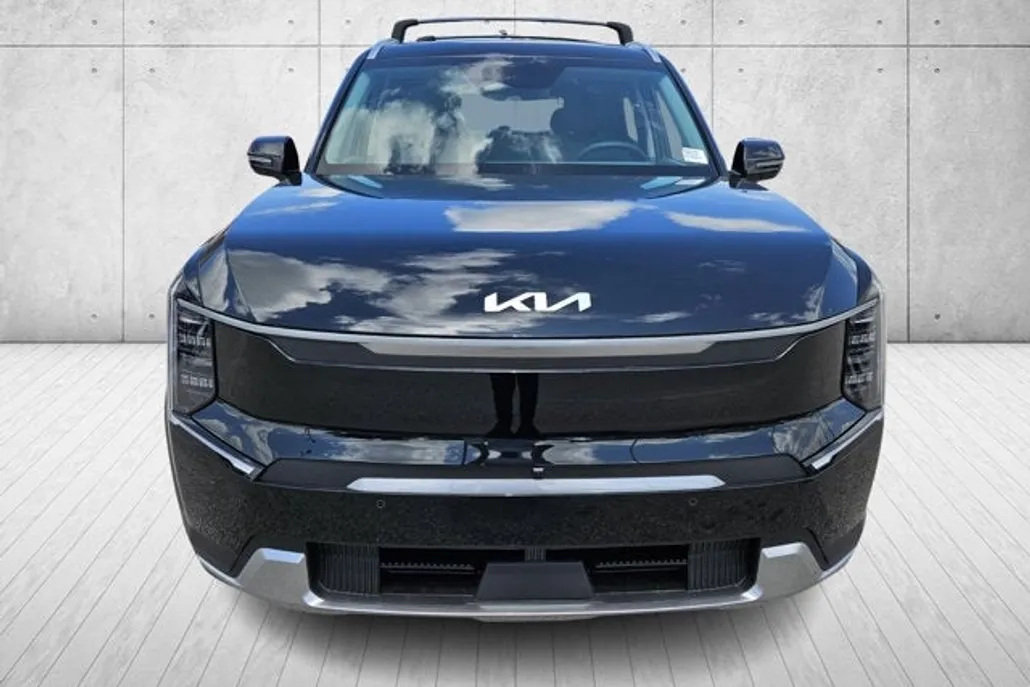 2026 Kia EV9 Wind photo 1