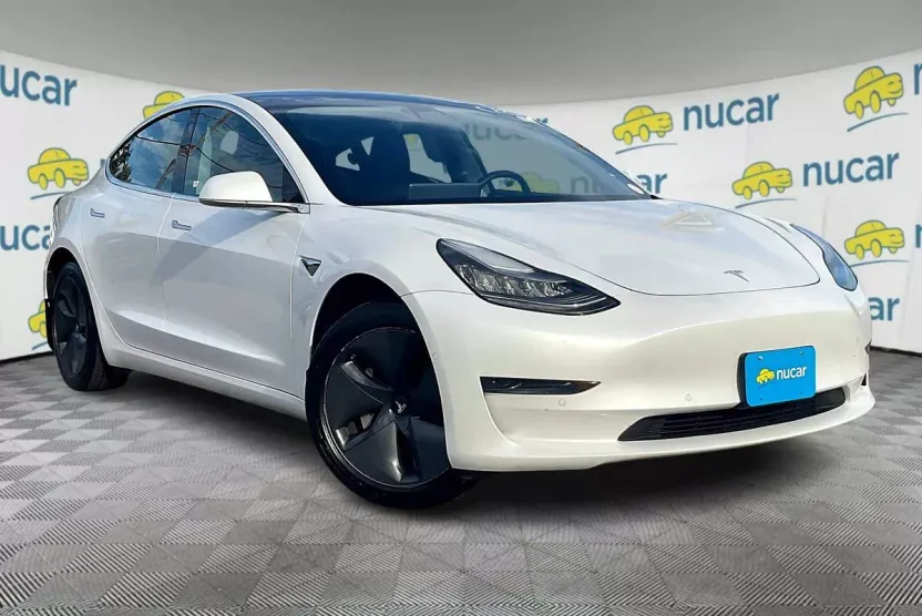 2019 Tesla Model 3 Standard Range Plus photo 1
