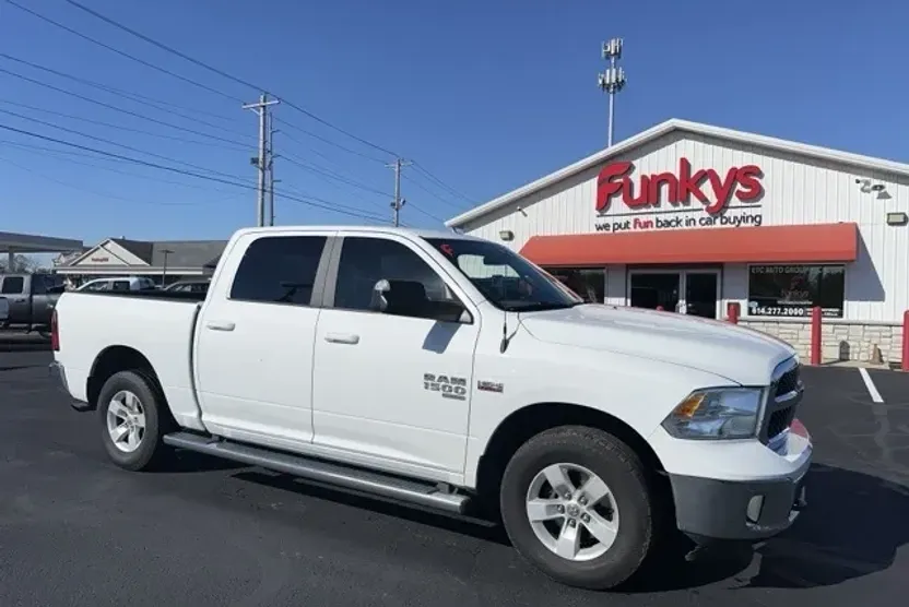 2019 Ram 1500 Classic SLT photo 1
