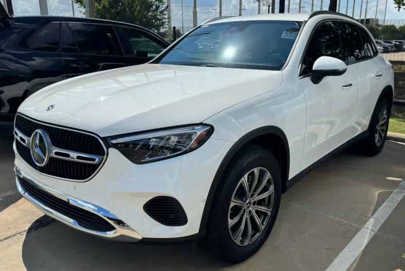2025 Mercedes Benz GLC 300 photo 1