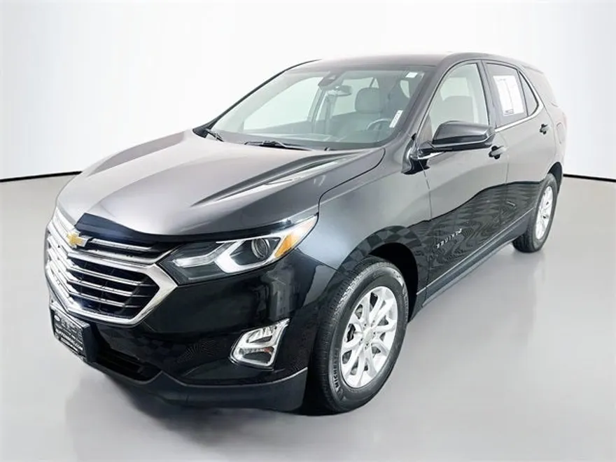 2020 Chevrolet Equinox LT photo 1