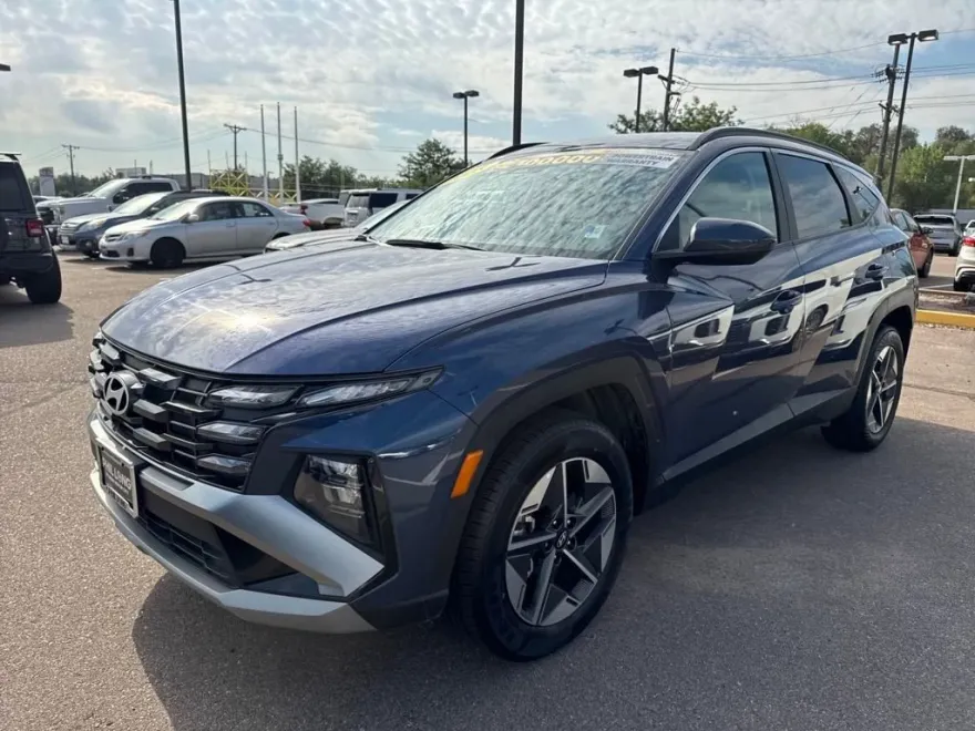 2025 Hyundai Tucson SEL photo 1