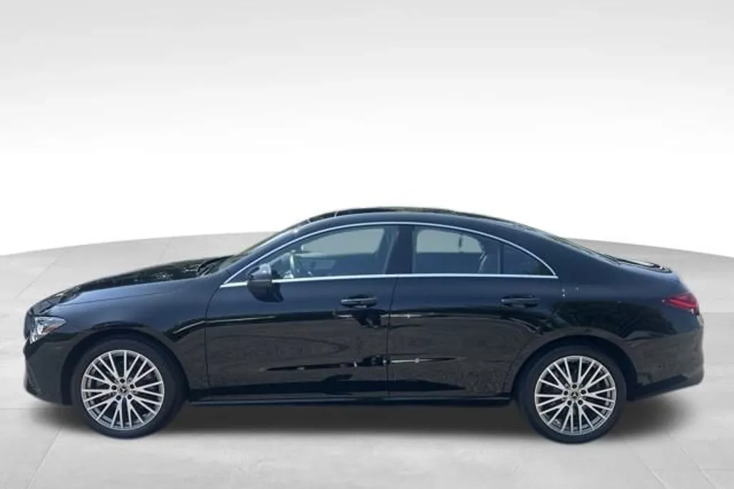 2025 Mercedes Benz CLA 250 4MATIC photo 1