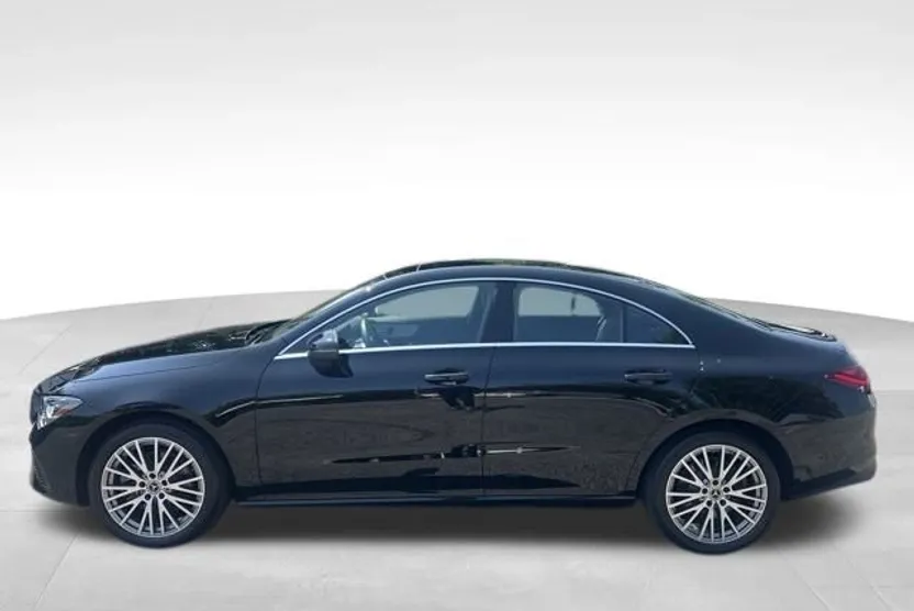 2025 Mercedes Benz CLA 250 4MATIC photo 1