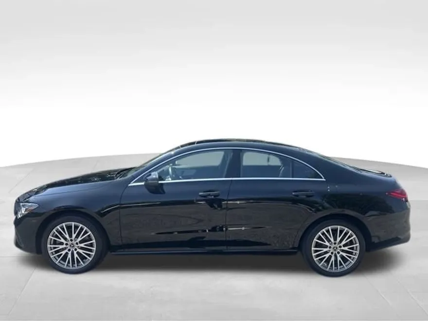 2025 Mercedes Benz CLA 250 4MATIC photo 1