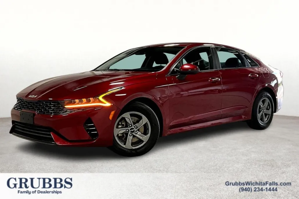2023 Kia K5 LXS photo 1