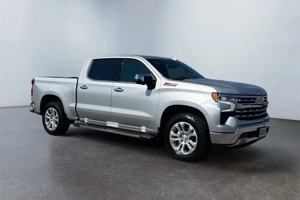 2022 Chevrolet Silverado 1500 LTZ photo 1