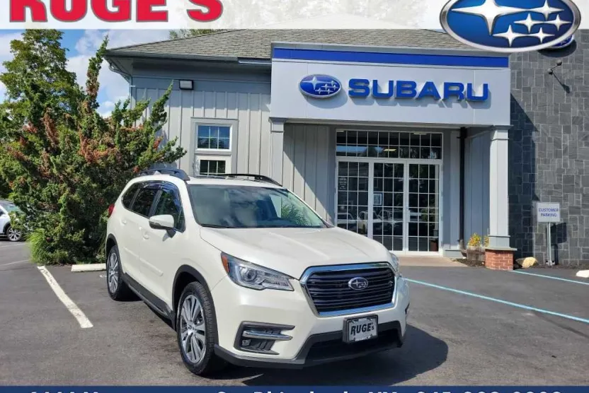 2022 Subaru Ascent Limited photo 1