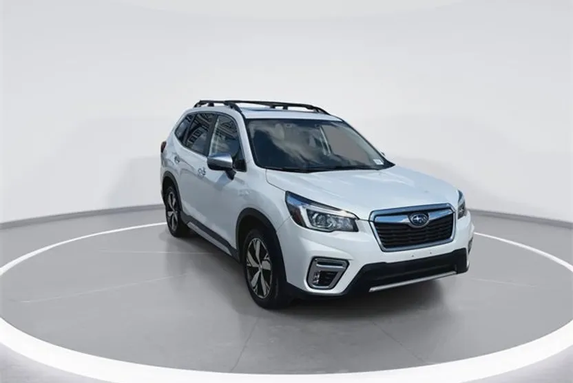 2019 Subaru Forester Touring photo 1