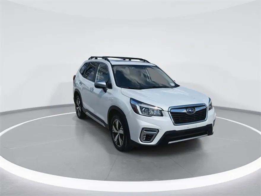 2019 Subaru Forester Touring photo 1