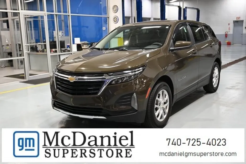 2023 Chevrolet Equinox LT photo 1