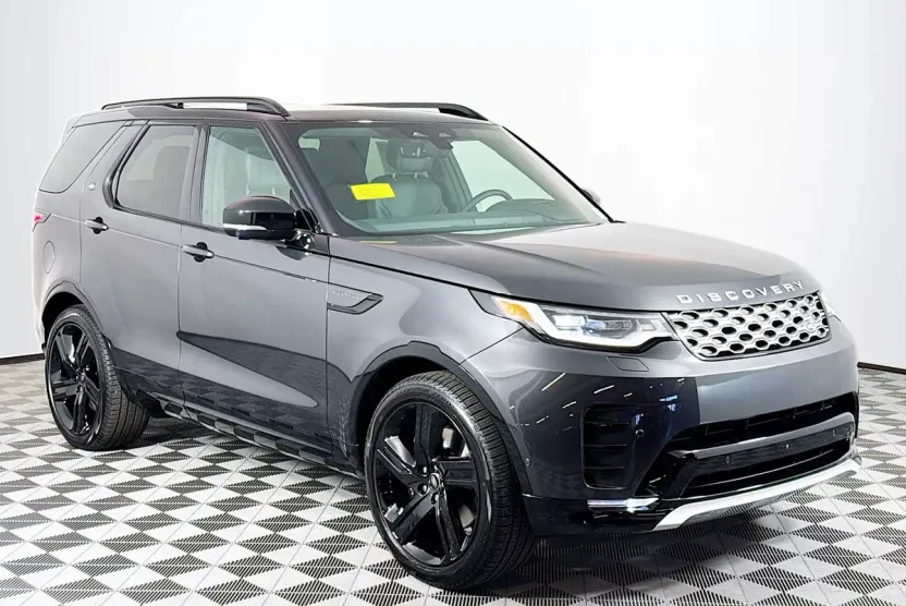 2025 Land Rover Discovery Metropolitan Edition photo 1