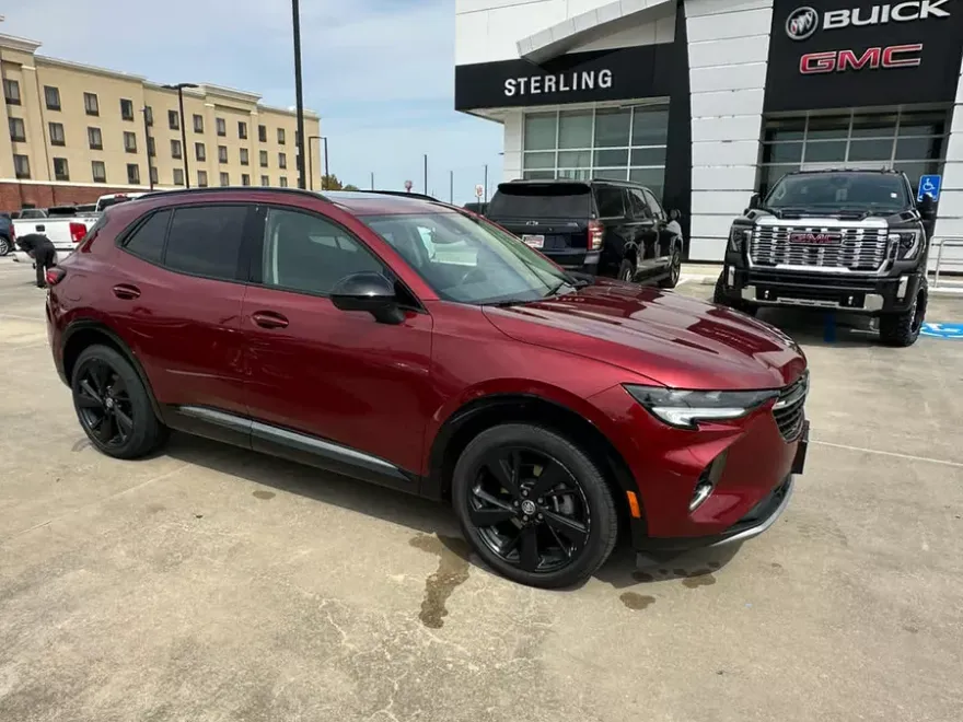 2023 Buick Envision Essence photo 1