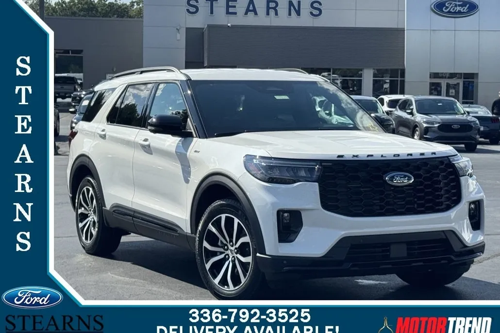 2025 Ford Explorer ST-Line photo 1
