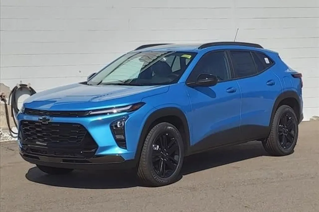 2025 Chevrolet Trax ACTIV photo 1