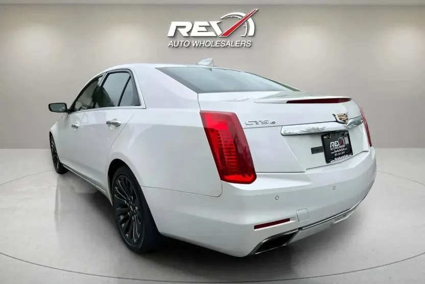 2016 Cadillac CTS Luxury photo 1