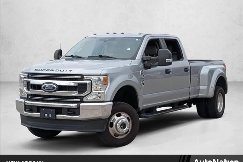 2022 Ford F-350 XL photo 1