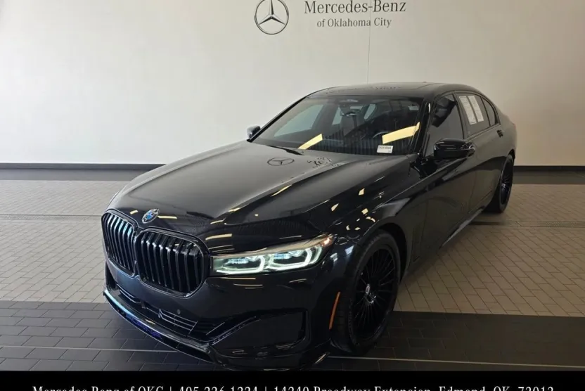 2022 Bmw B7 photo 1