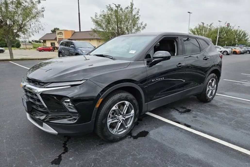 2023 Chevrolet Blazer 2LT photo 1