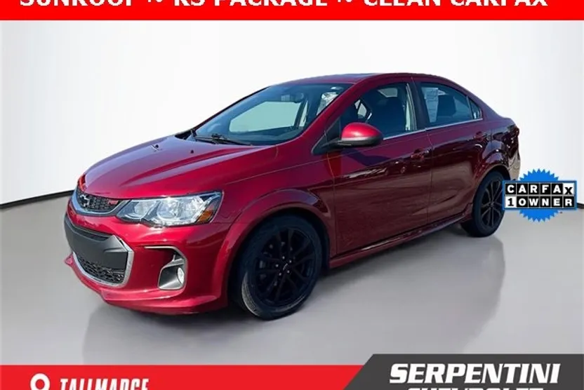 2018 Chevrolet Sonic LT photo 1