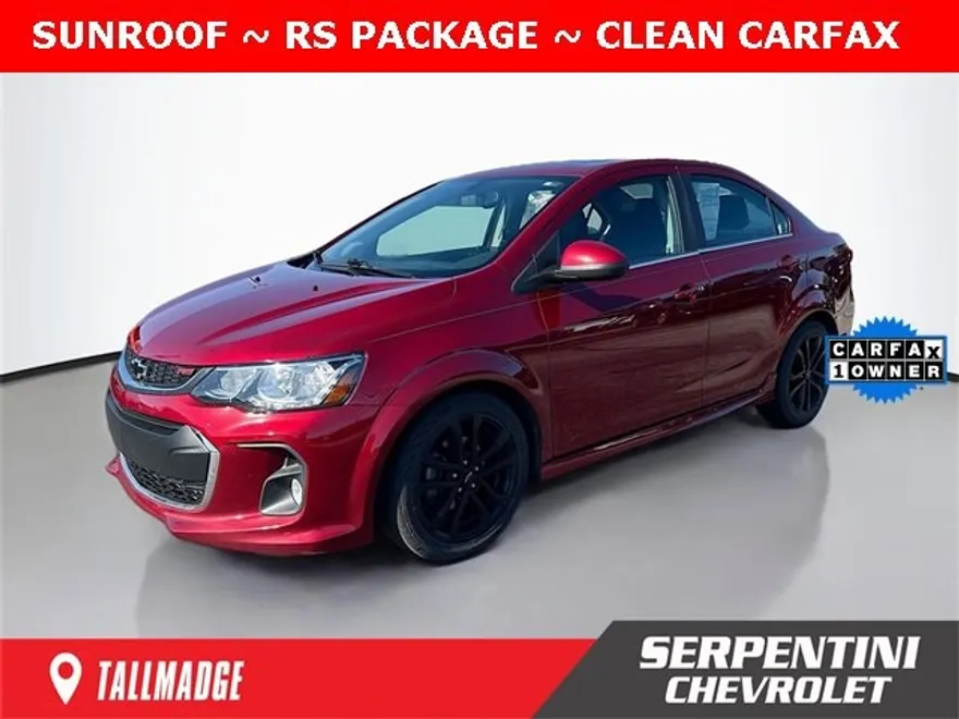 2018 Chevrolet Sonic LT photo 1