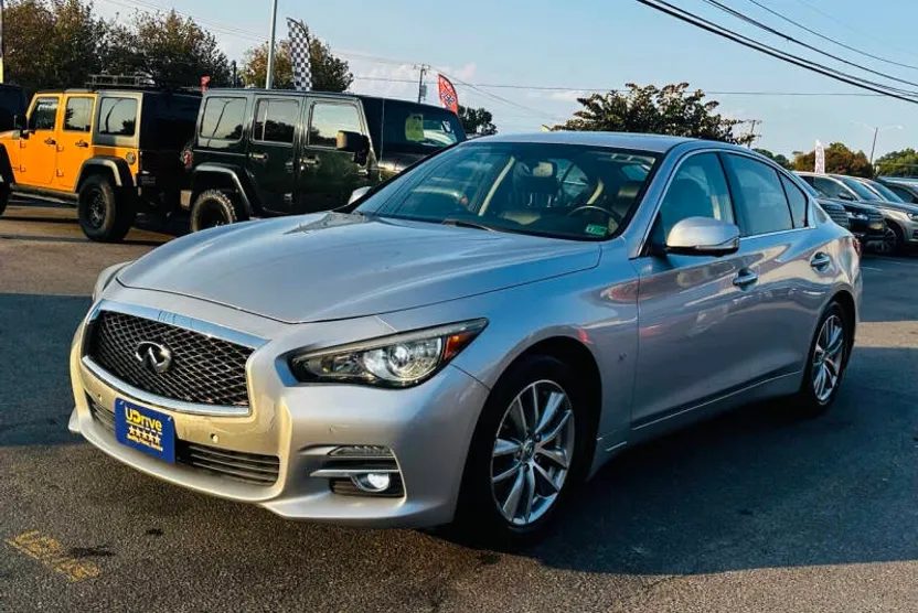 2014 Infiniti Q50 Premium photo 1