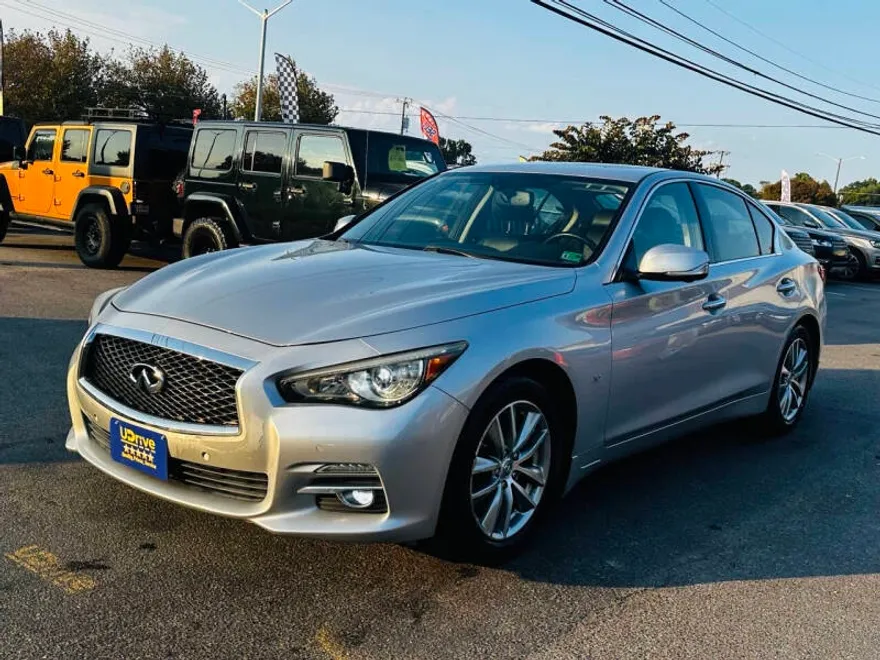 2014 Infiniti Q50 Premium photo 1