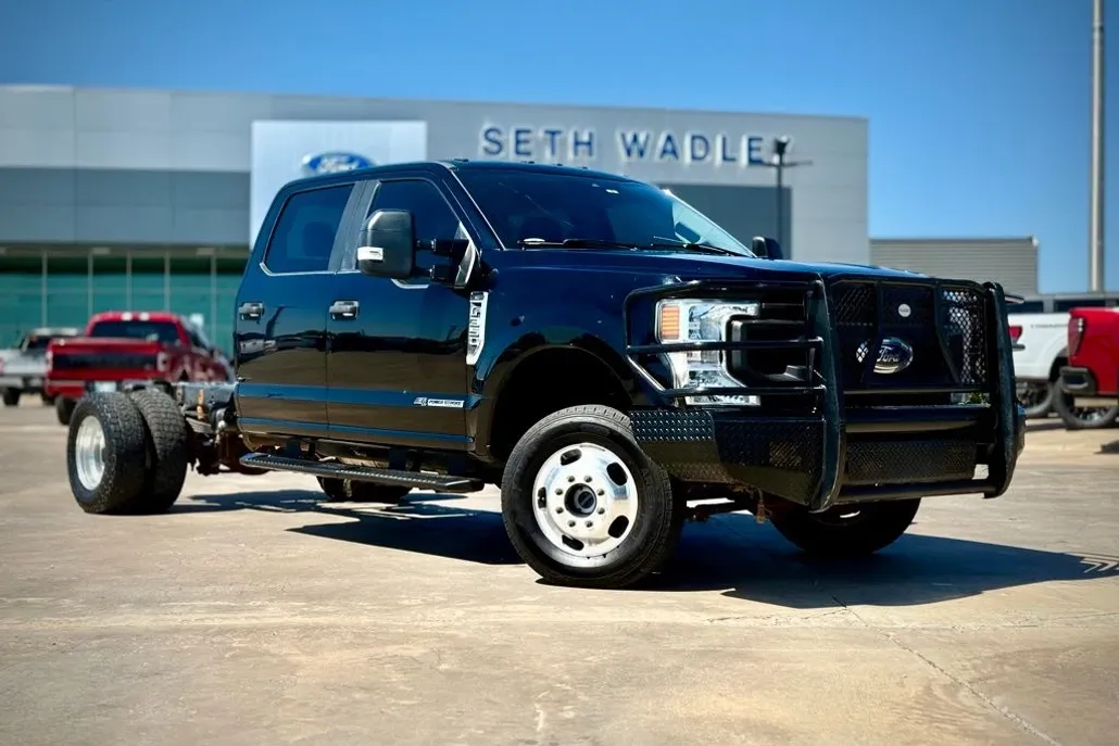 2022 Ford F-350 photo 1