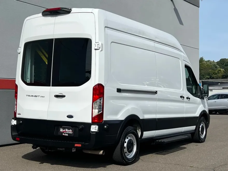 2020 Ford Transit photo 1