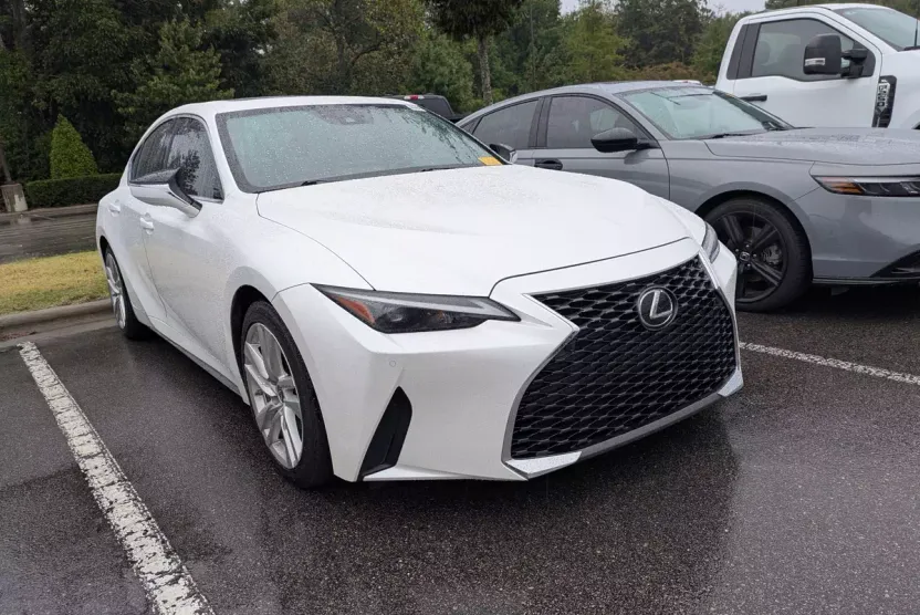 2021 Lexus IS 300 photo 1