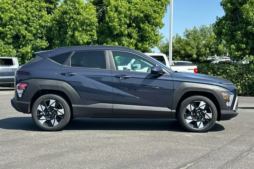 2025 Hyundai Kona SEL photo 1
