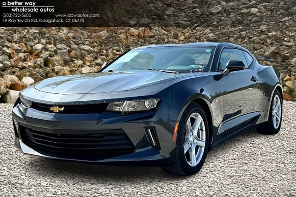2018 Chevrolet Camaro 1LS 1LT photo 1