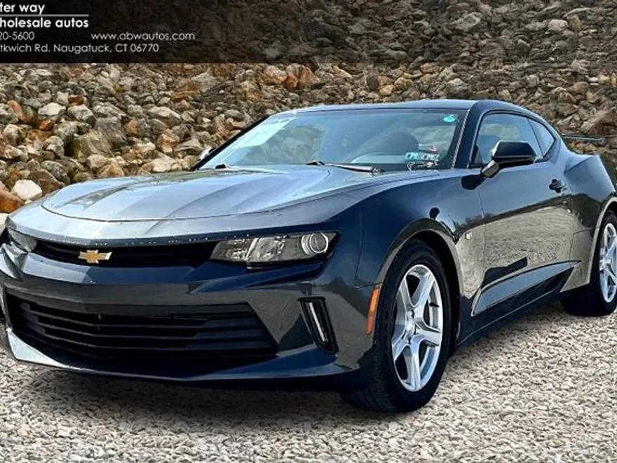 2018 Chevrolet Camaro 1LS 1LT photo 1