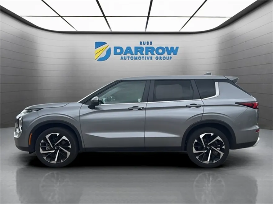 2024 Mitsubishi Outlander SE photo 1