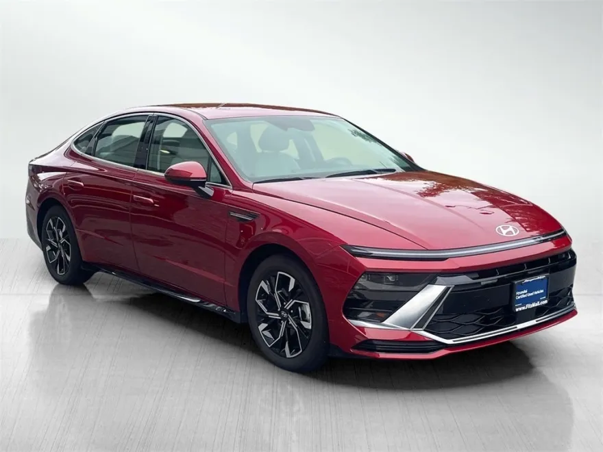 2024 Hyundai Sonata SEL photo 1