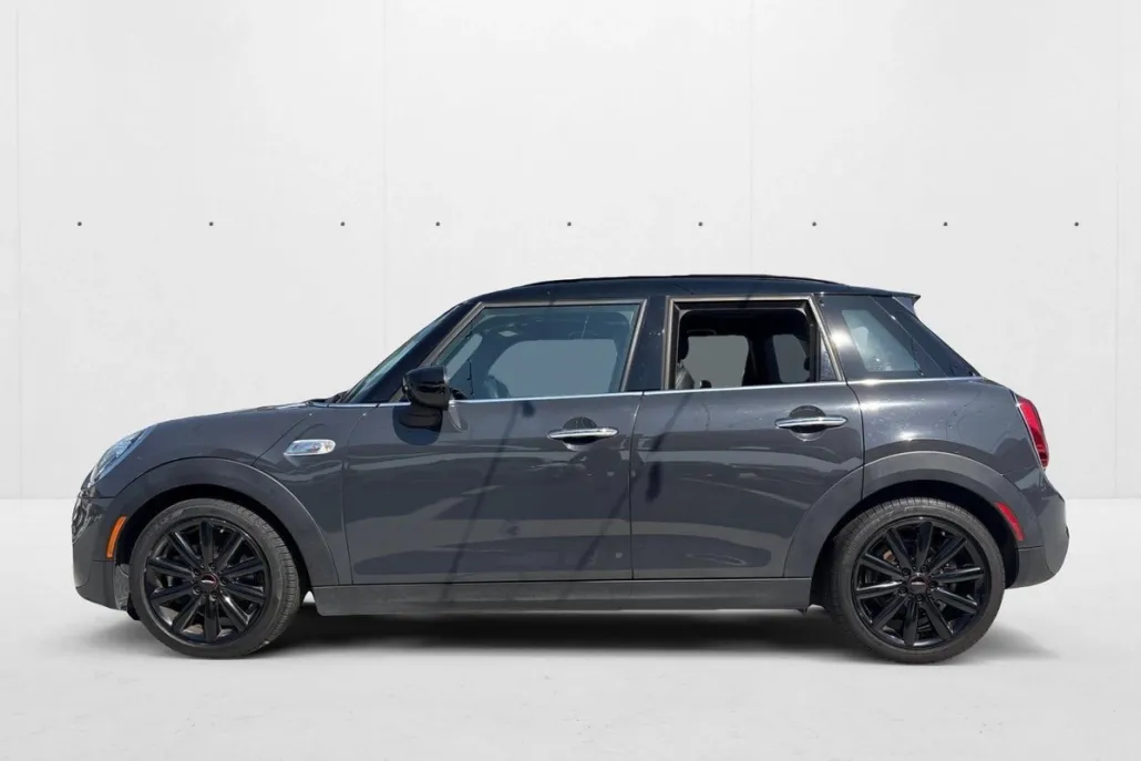 2020 Mini Cooper 4 Door Hardtop S photo 1