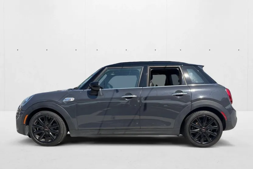 2020 Mini Cooper 4 Door Hardtop S photo 1