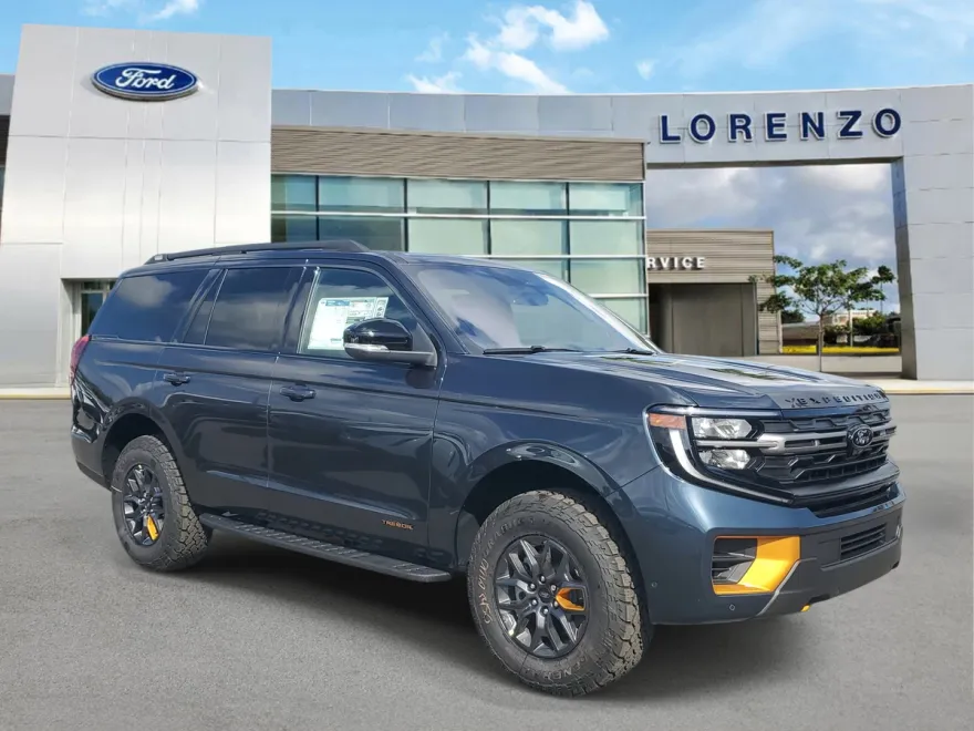 2025 Ford Expedition photo 1
