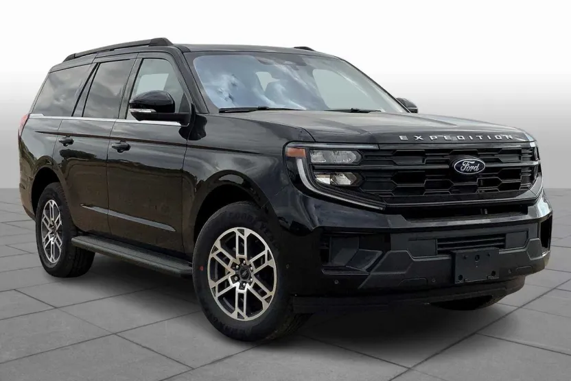 2025 Ford Expedition photo 1