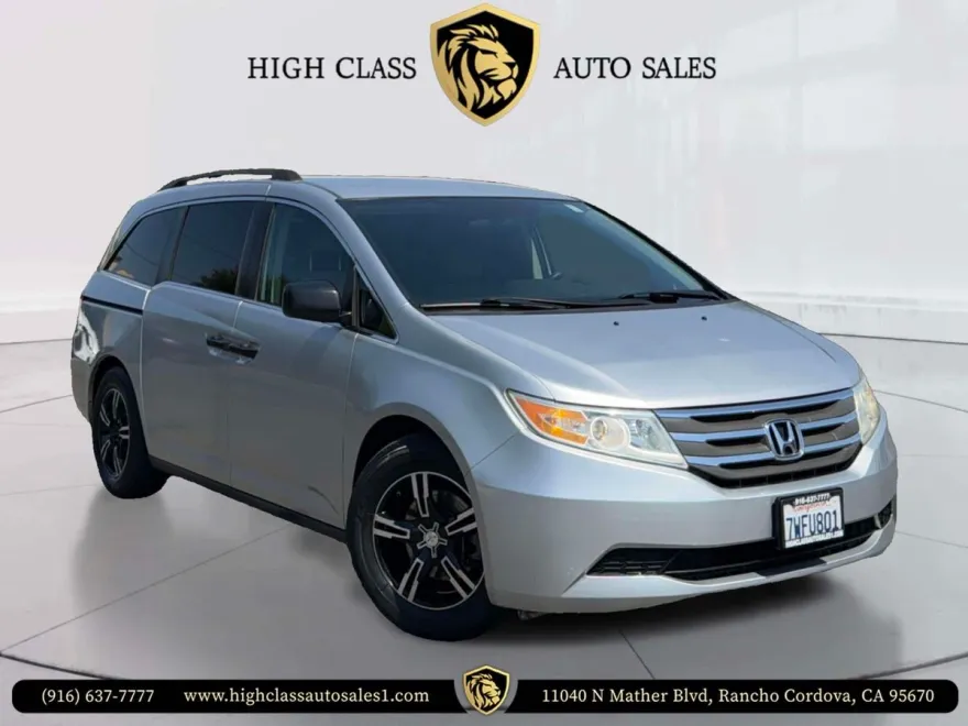 2011 Honda Odyssey LX photo 1
