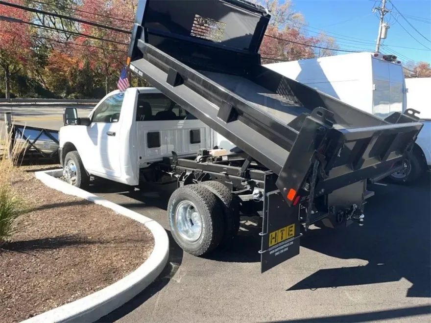 2024 Ram 3500 Tradesman photo 1
