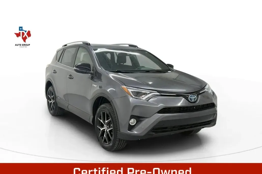 2017 Toyota RAV4 Hybrid SE Sport photo 1