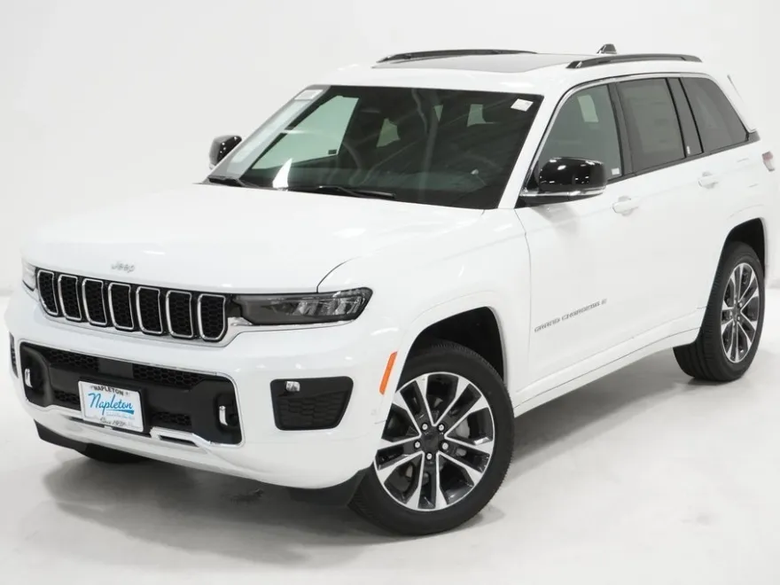 2025 Jeep Grand Cherokee Overland photo 1