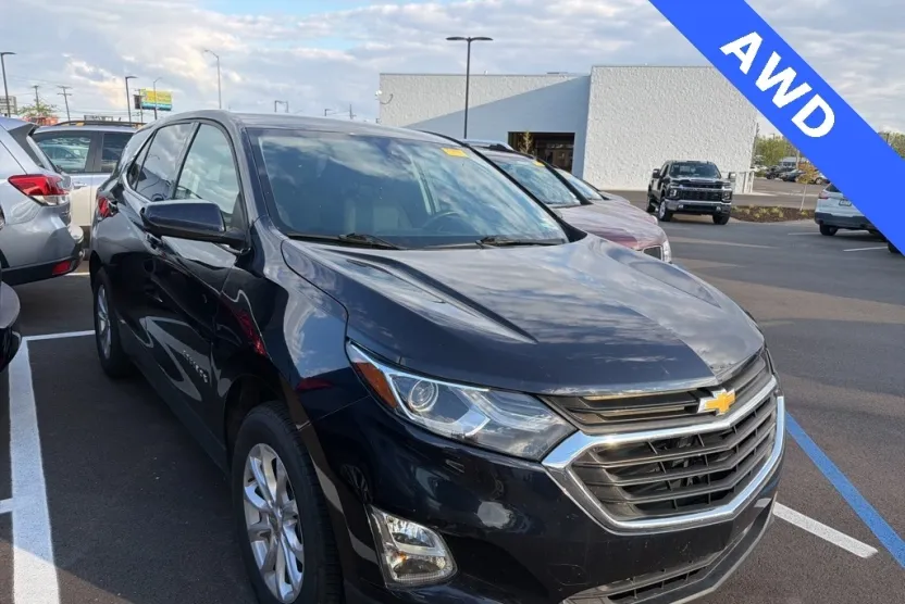 2020 Chevrolet Equinox LT photo 1