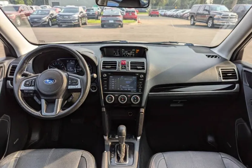 2018 Subaru Forester 2.5i Touring photo 1